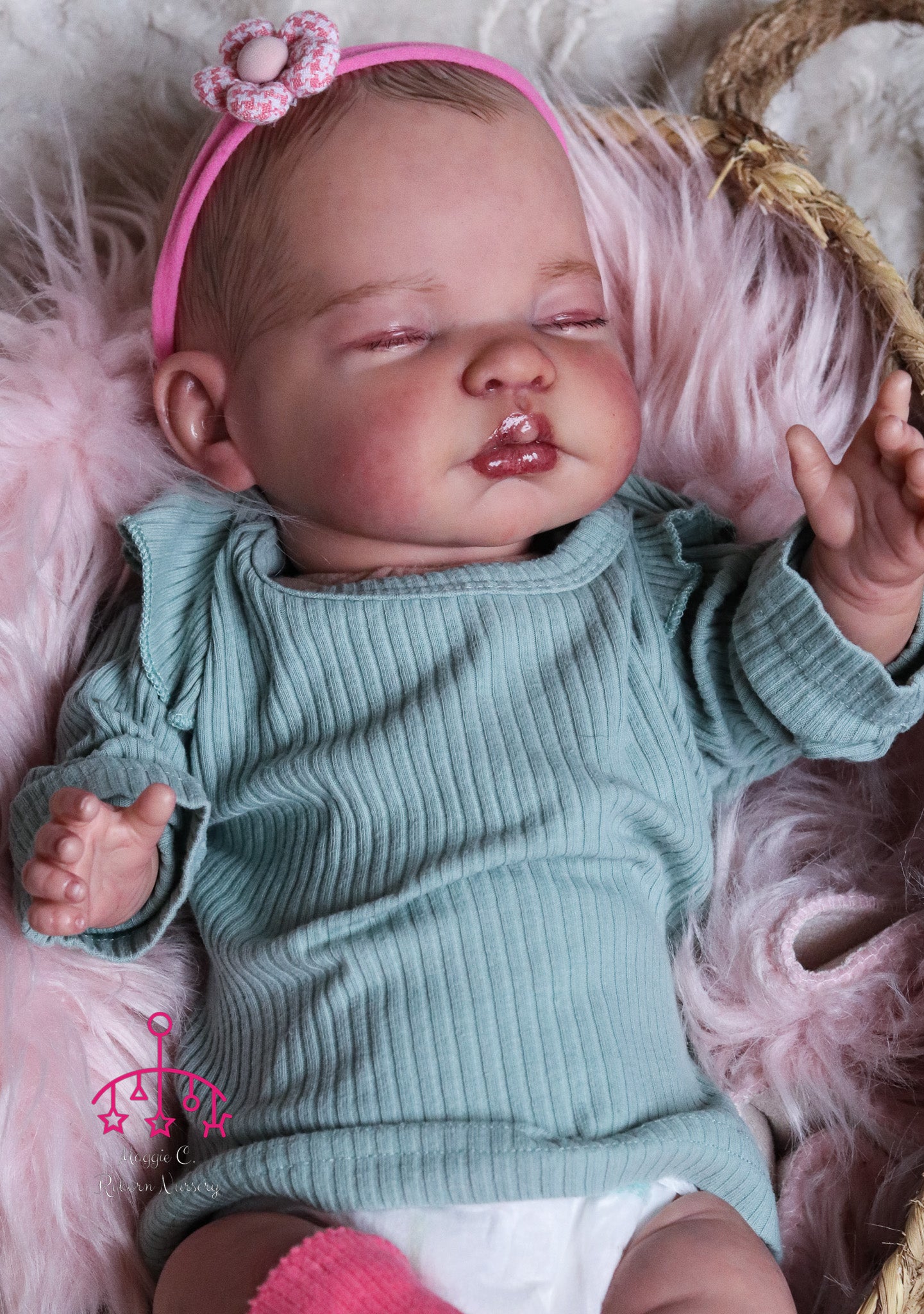 Constança Closed eyes