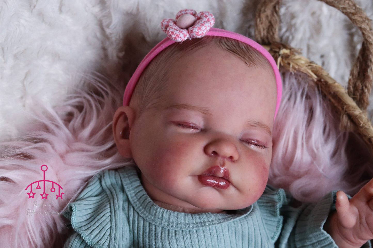 Constança Closed eyes