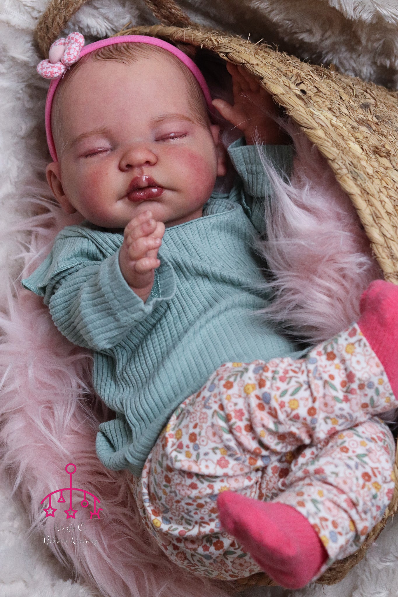 Constança Closed eyes
