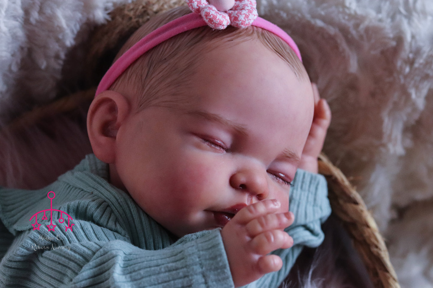 Constança Closed eyes