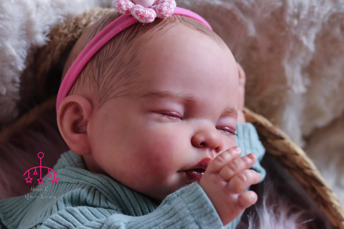 Constança Closed eyes