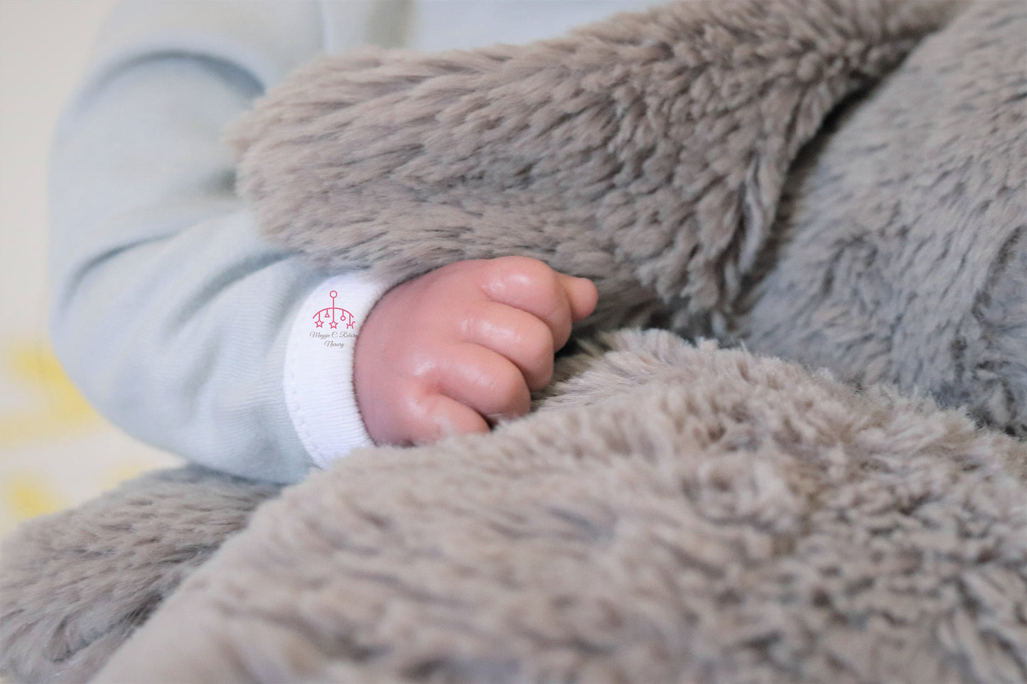 Lena open eyes