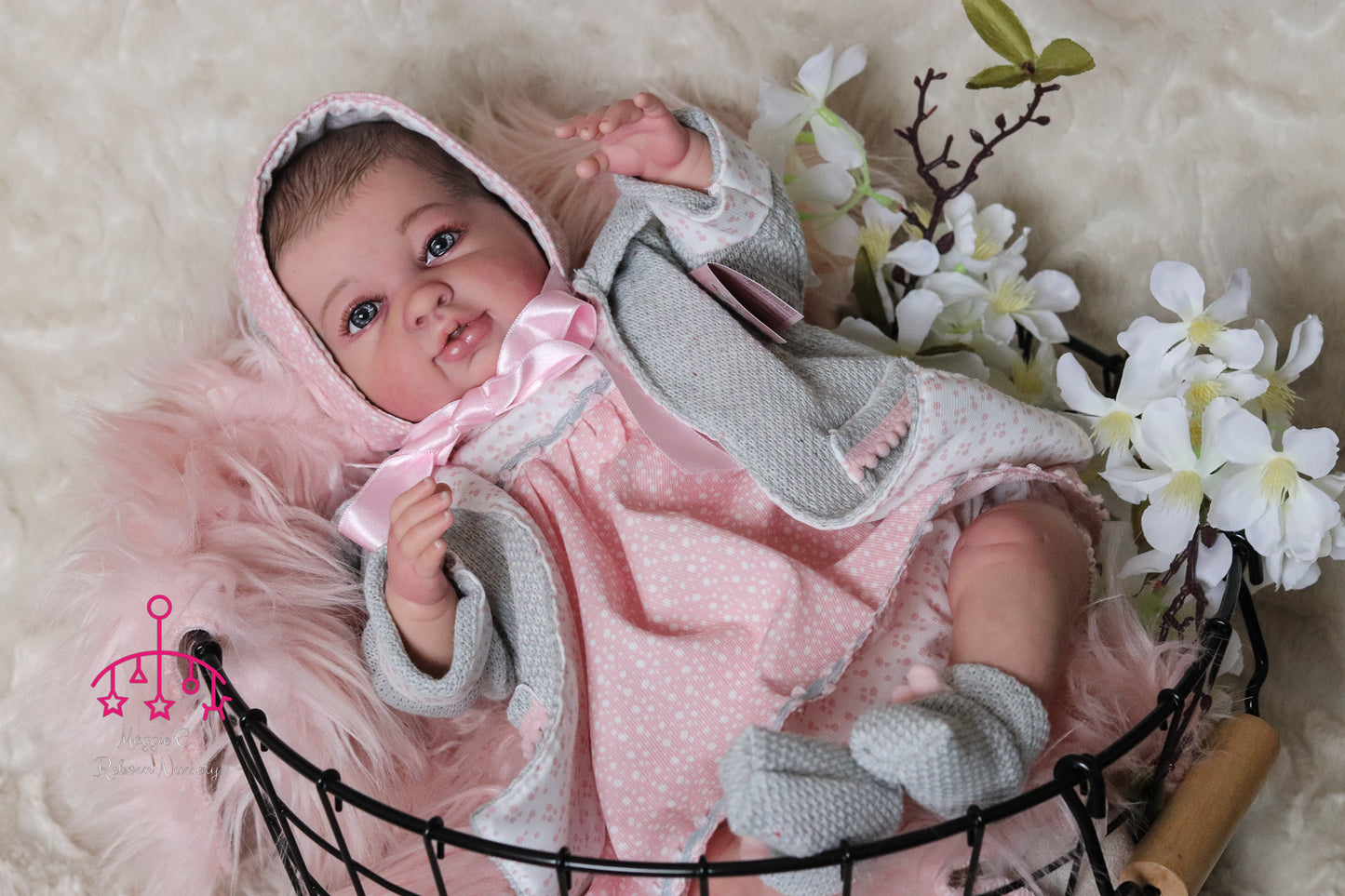 Maria open eyes