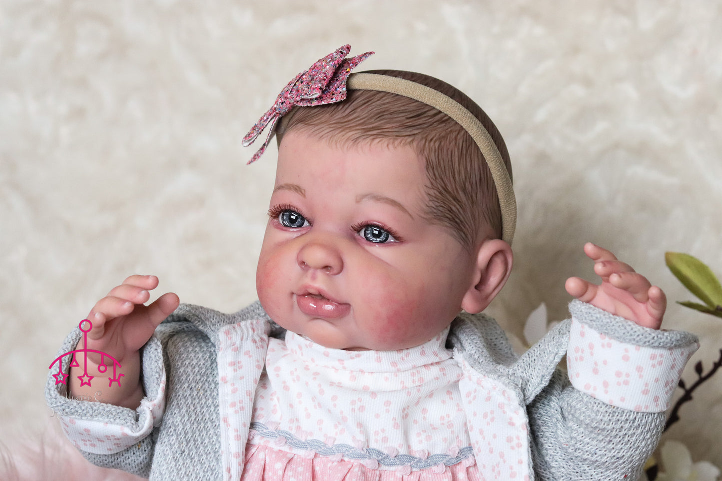 Maria open eyes