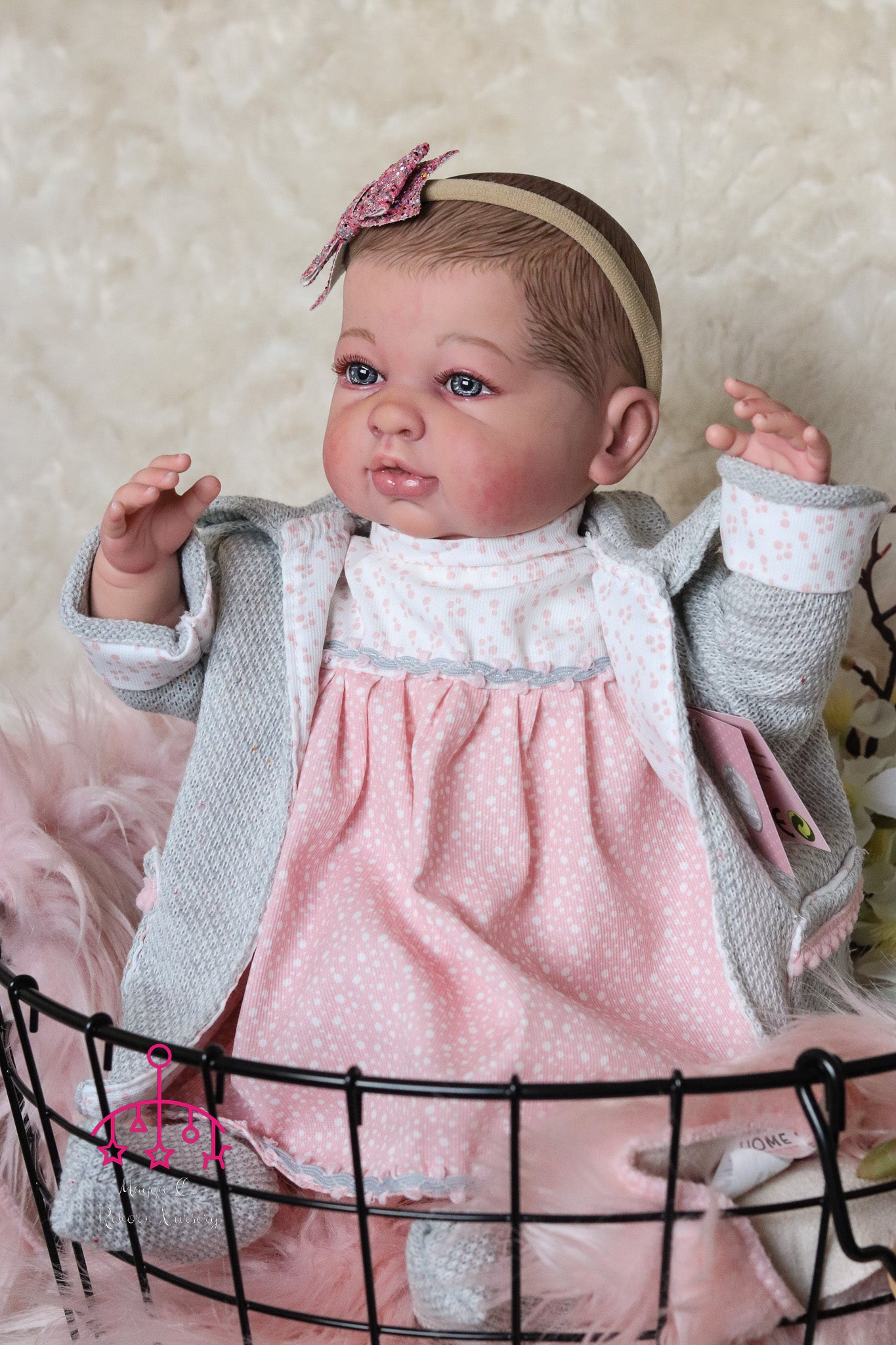 Maria open eyes